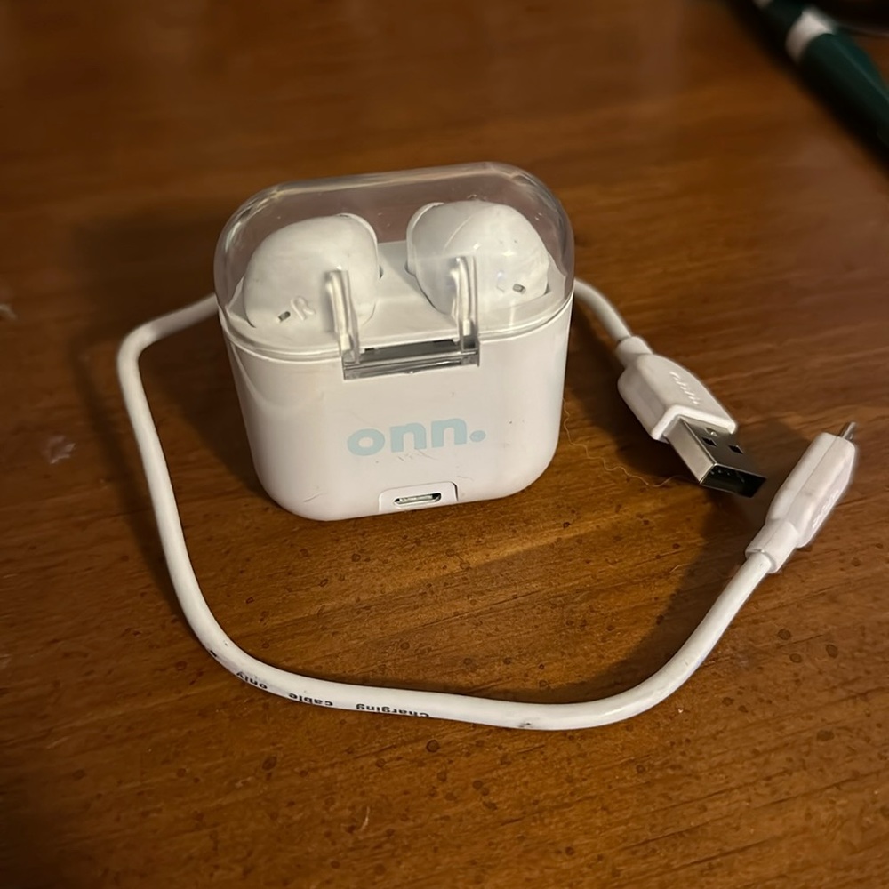 ONN BRAND WIRELESS EARBUDS